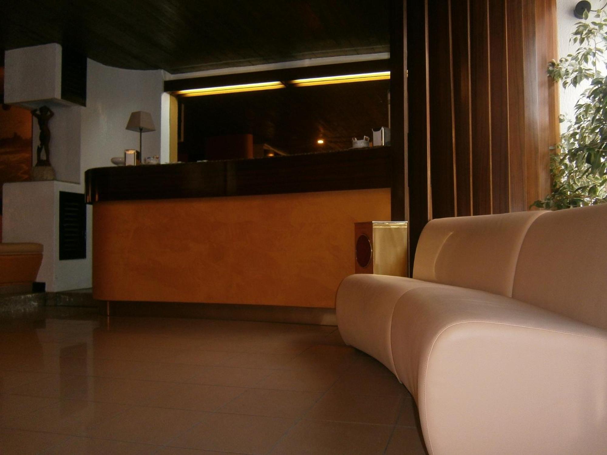 Hotel Corona Termoli Kültér fotó