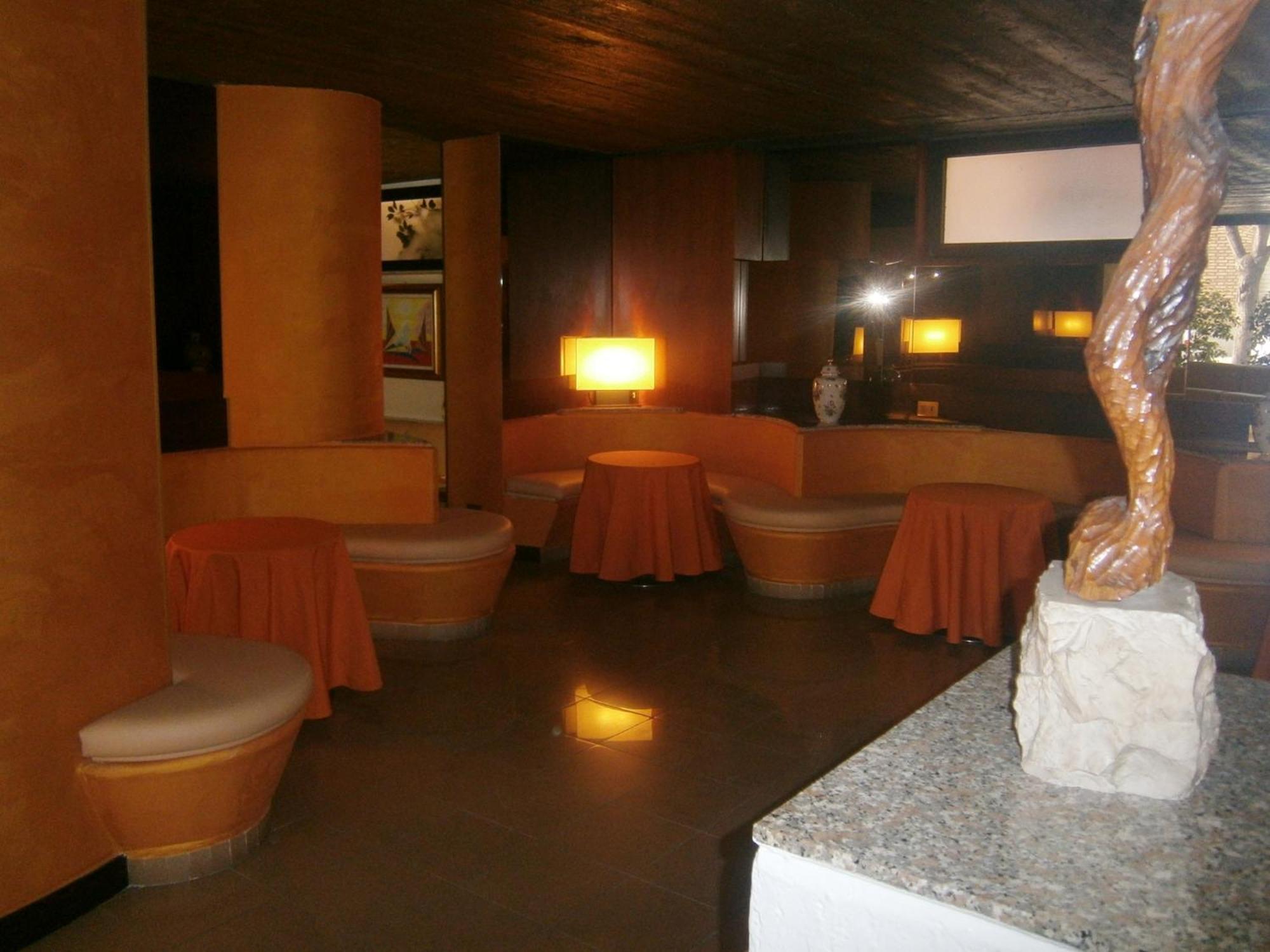 Hotel Corona Termoli Kültér fotó
