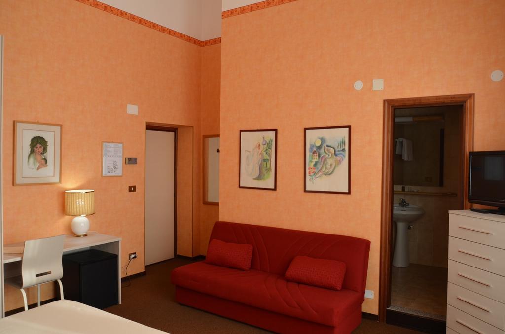 Hotel Corona Termoli Kültér fotó