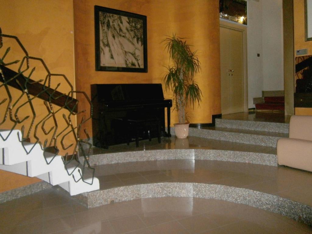 Hotel Corona Termoli Kültér fotó